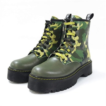 CAMOUFLAGE THEMED WOMEN'S LATCHED POSTAL BOOTS