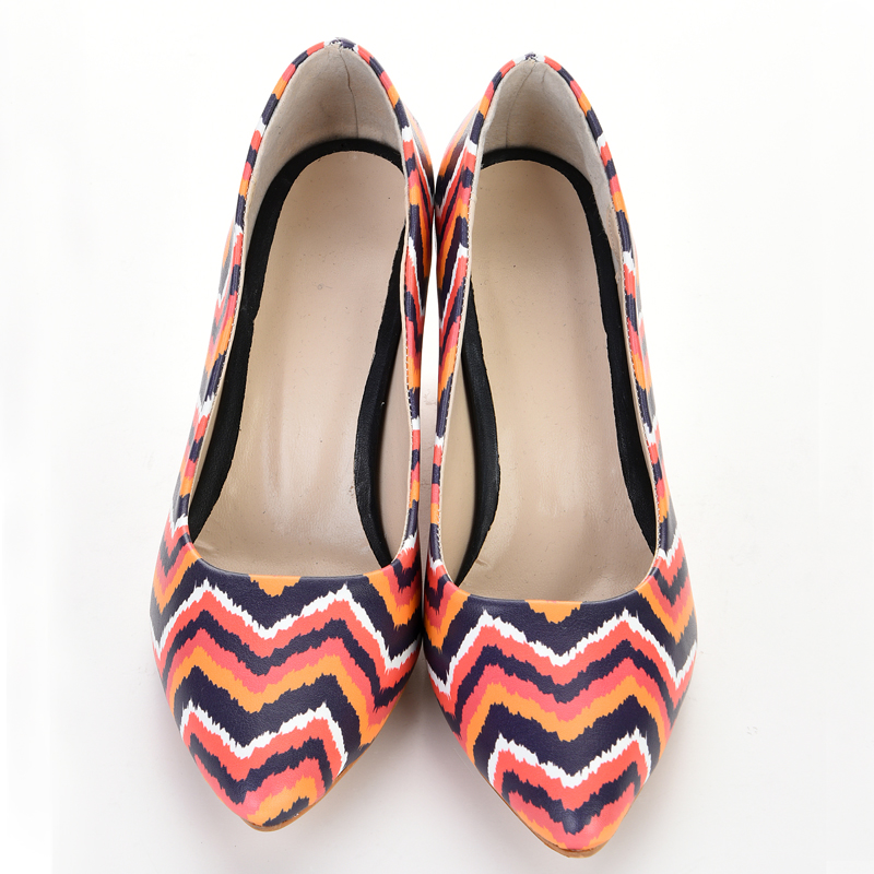 Colorful red patterned heels