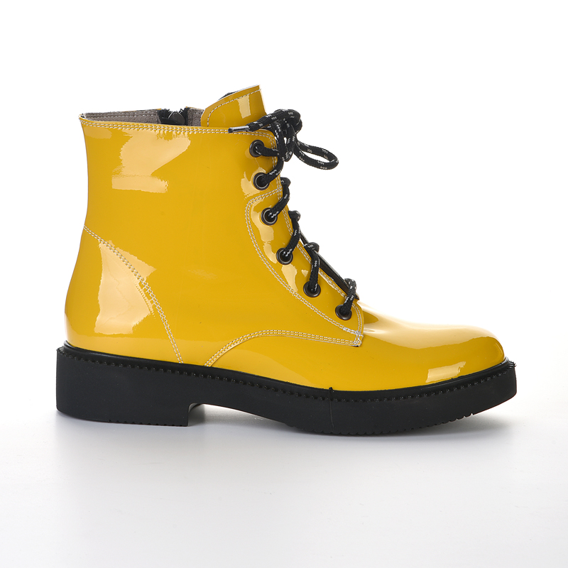 Yellow patent leather short lace-up boots